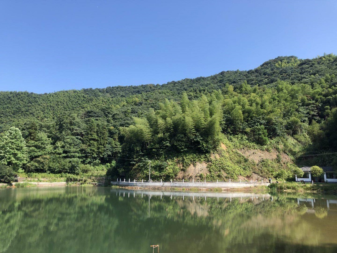 砥礪前行 共贏未來——湖南耀邦實(shí)業(yè)集團(tuán)2018年半年度經(jīng)營分析會(huì)暨公司高管述職會(huì)